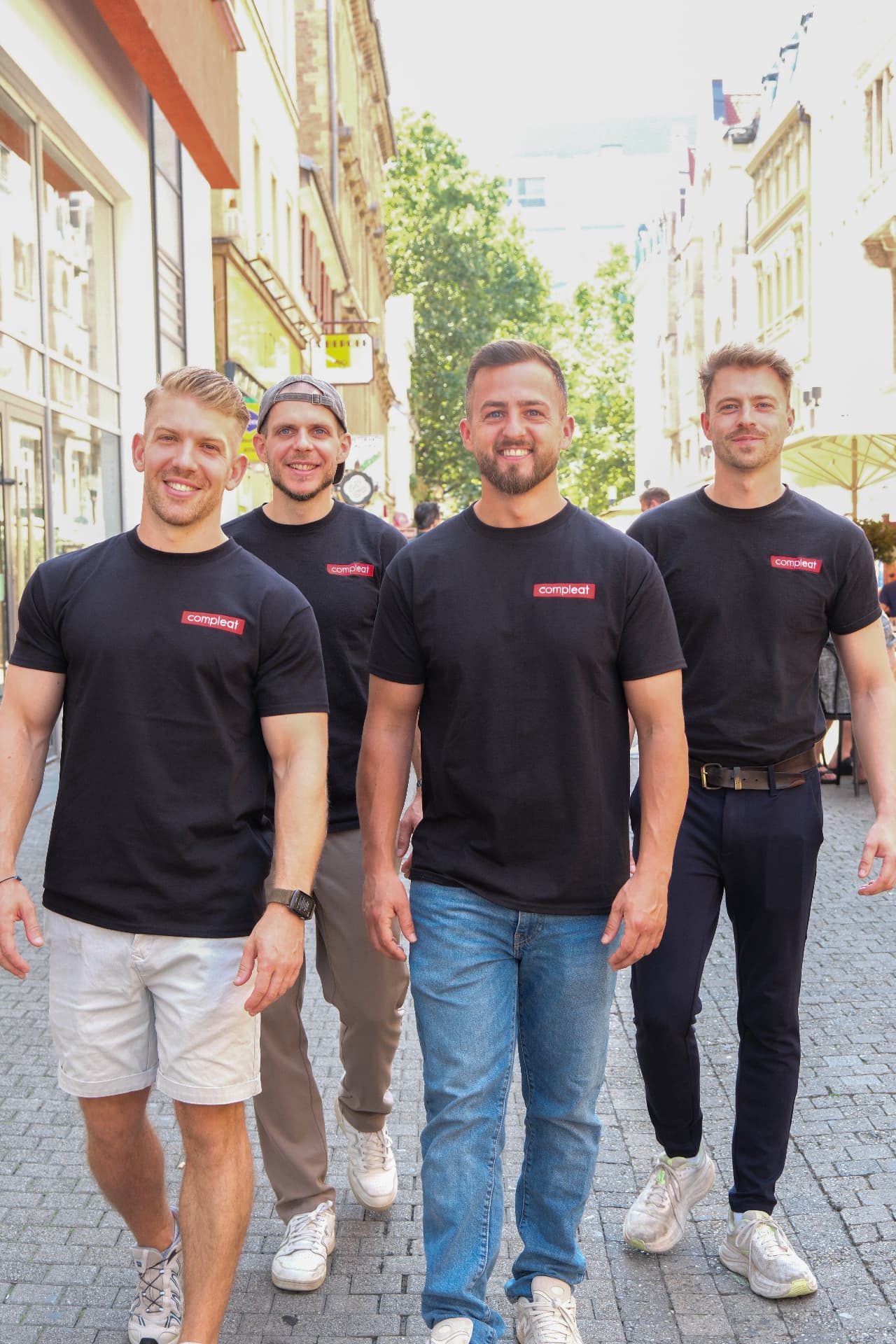 Wir sind stolz, mit zwei engagierten Franchisepartnern den nächsten Schritt zu gehen - gemeinsam bringen wir Compleat nach Stuttgart.